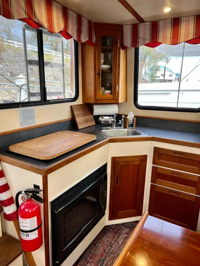 Sea Duck II Yacht Photos Pics 