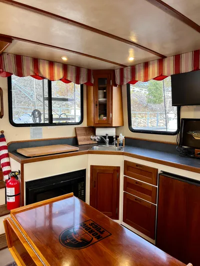 Sea Duck II Yacht Photos Pics 