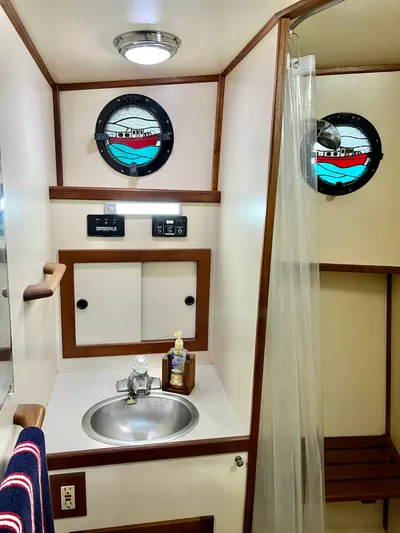 Sea Duck II Yacht Photos Pics 