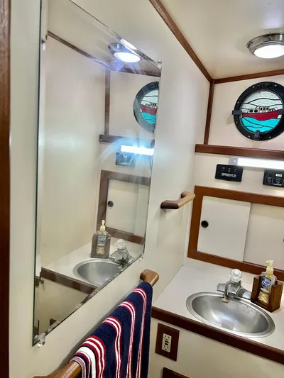 Sea Duck II Yacht Photos Pics 