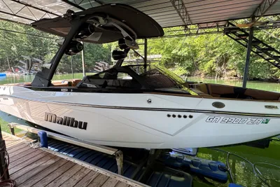 Malibu Wakesetter 23 LSV