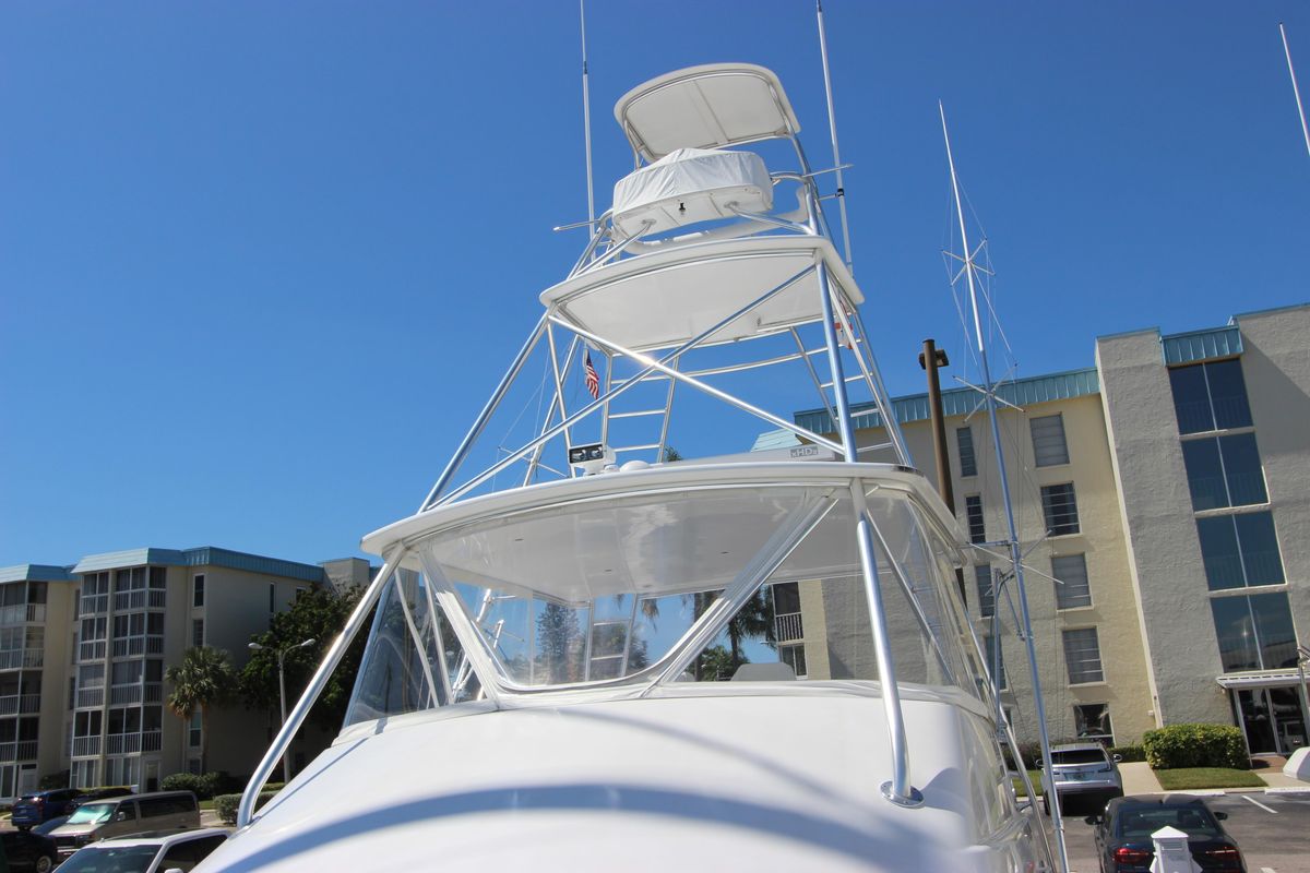 2004 Hatteras 60 
