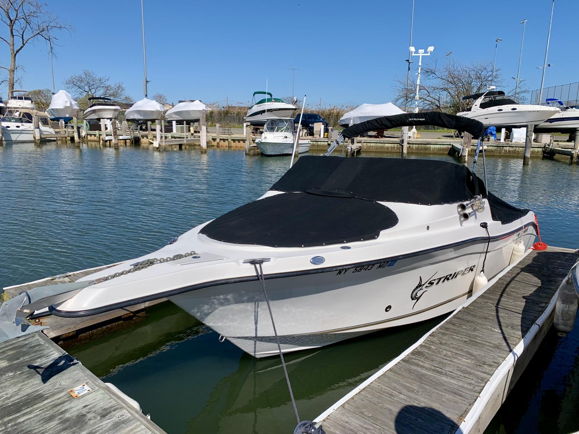 2005 Seaswirl Striper 2301 Dual Console O/B Dual Console for sale ...