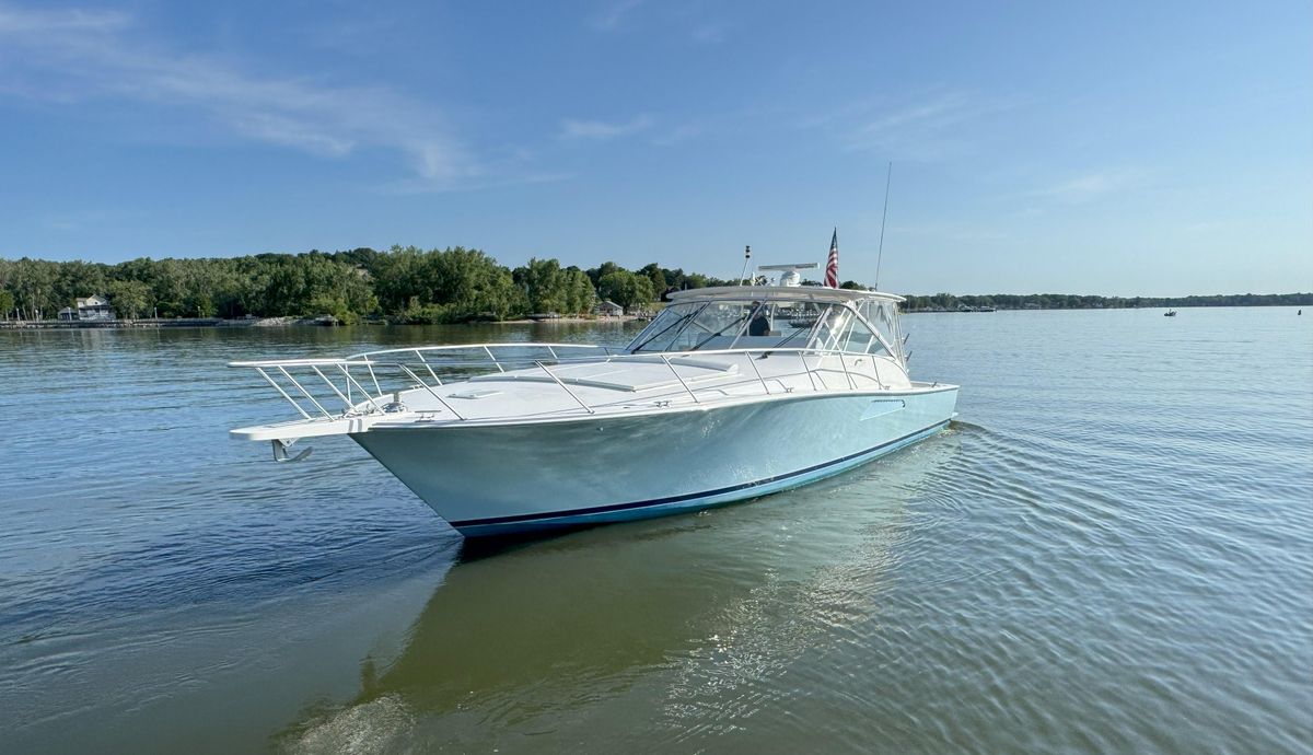2007 Viking 52 