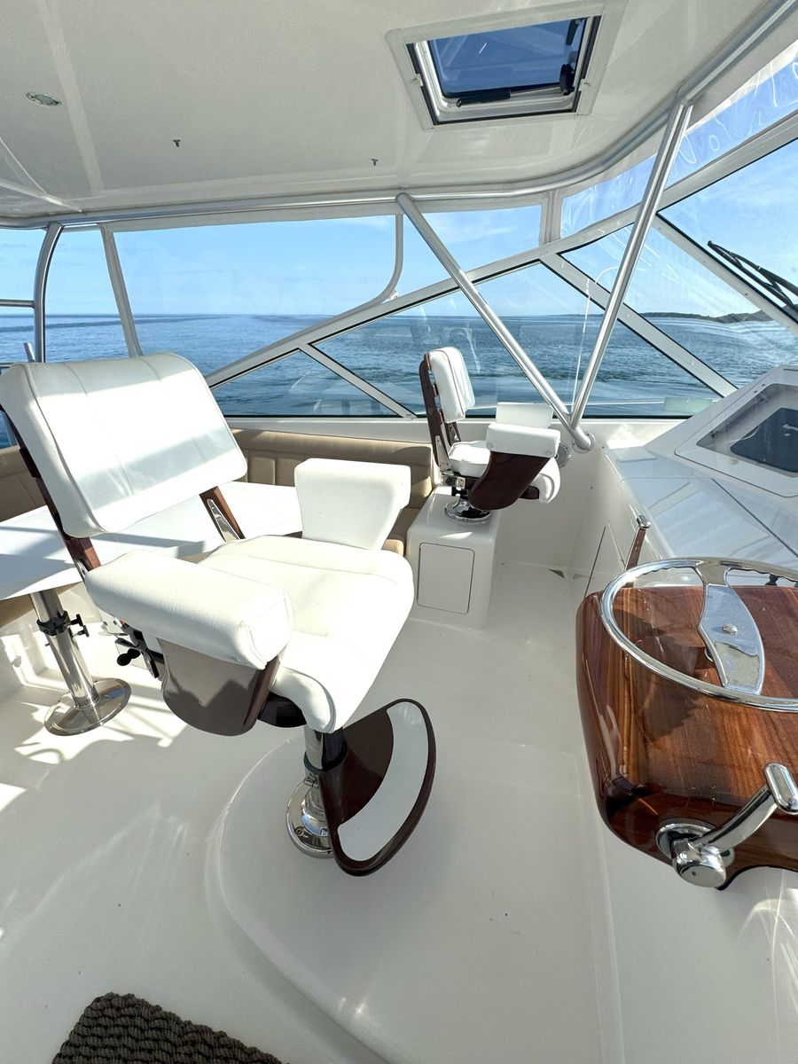 2007 Viking 52 