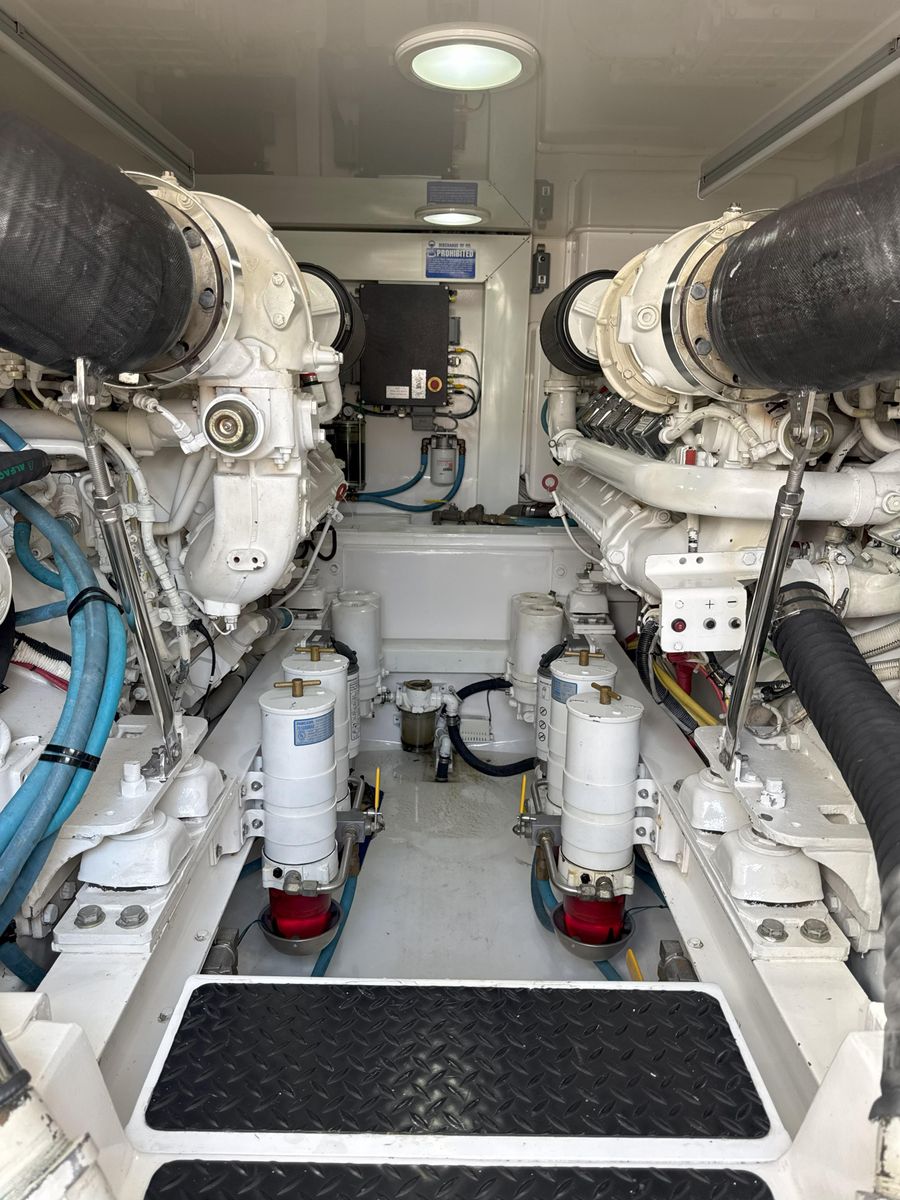 2007 Viking 52 