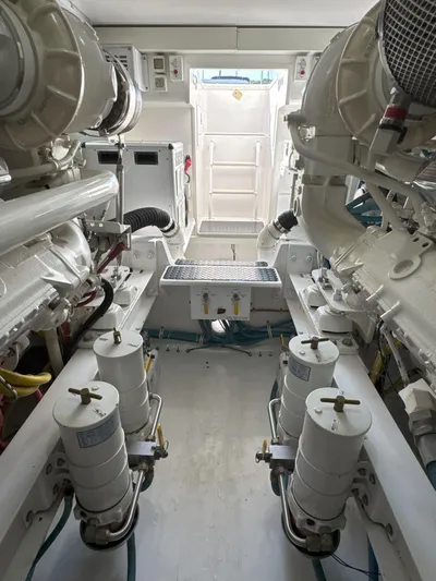 Peace Out Yacht Photos Pics 