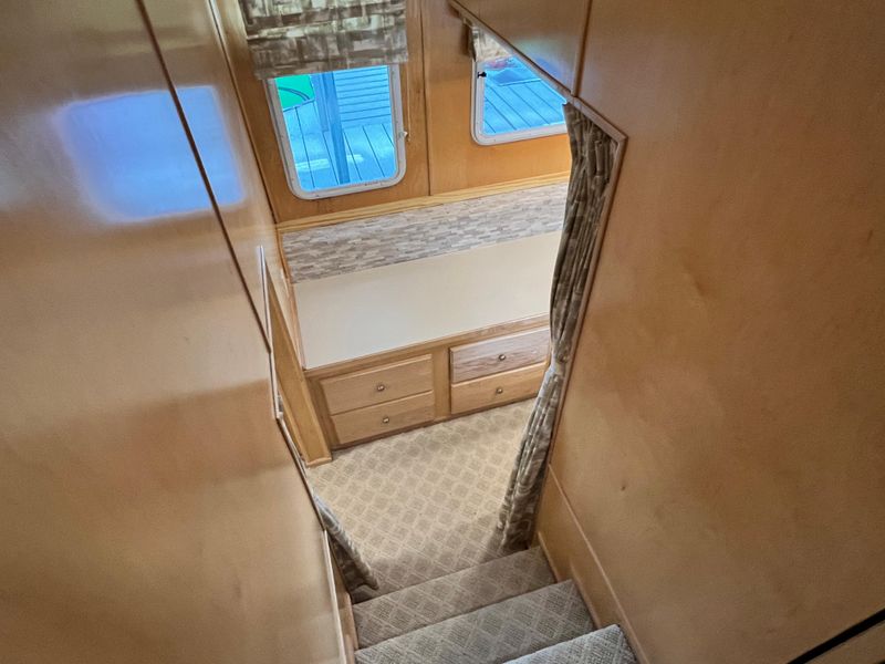 2001 Horizon 16 x 70 WB Houseboat & Dock