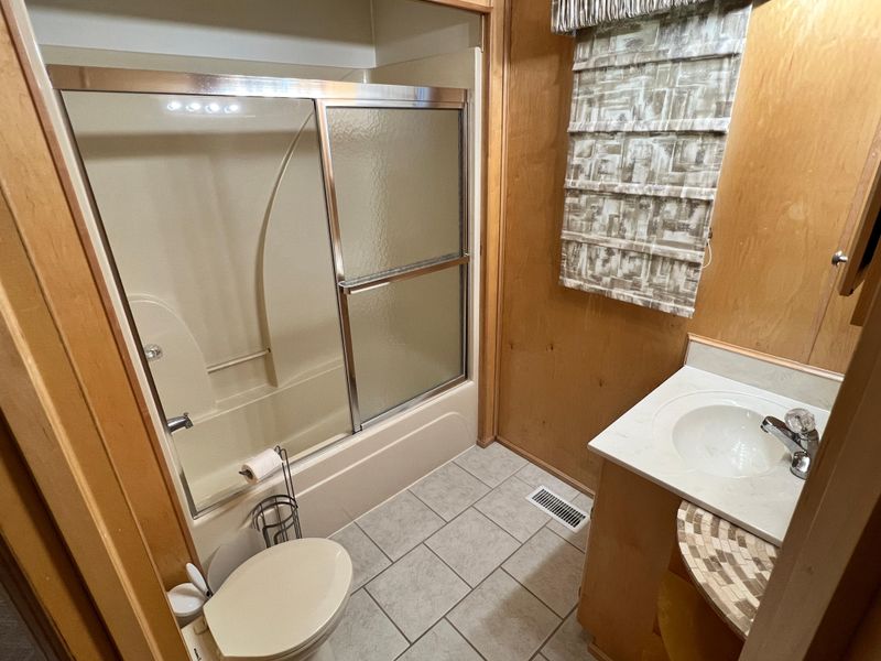 2001 Horizon 16 x 70 WB Houseboat & Dock