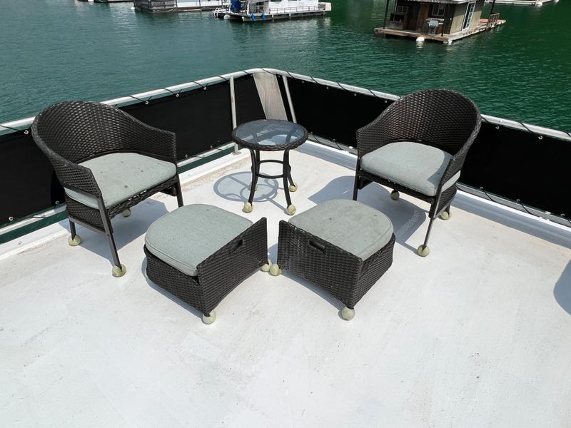 2001 Horizon 16 x 70 WB Houseboat & Dock