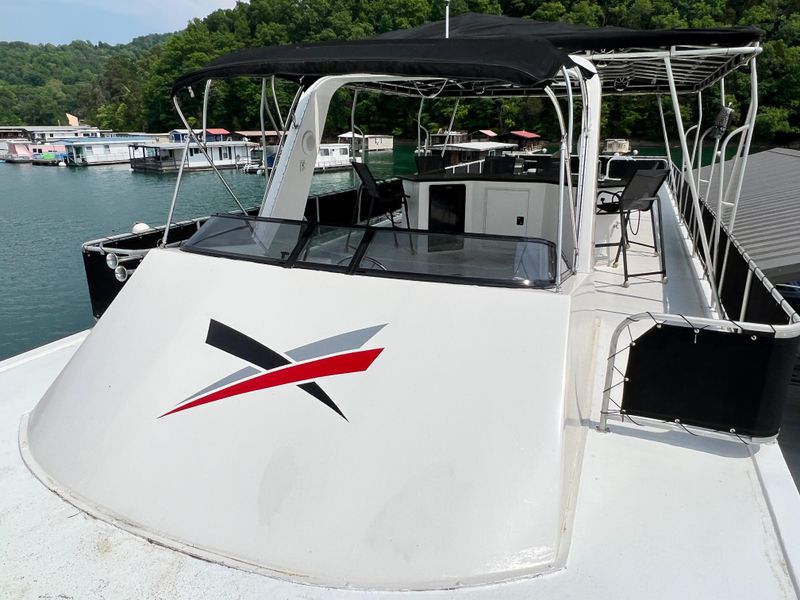 2001 Horizon 16 x 70 WB Houseboat & Dock