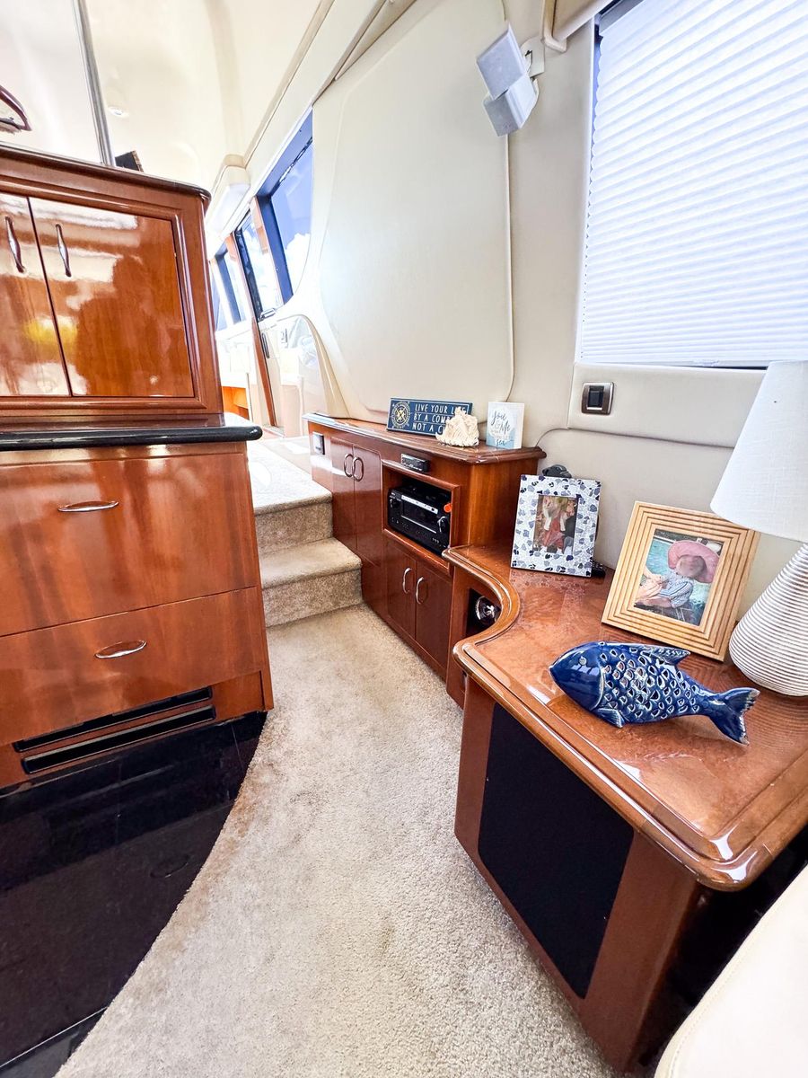2006 Carver 56 