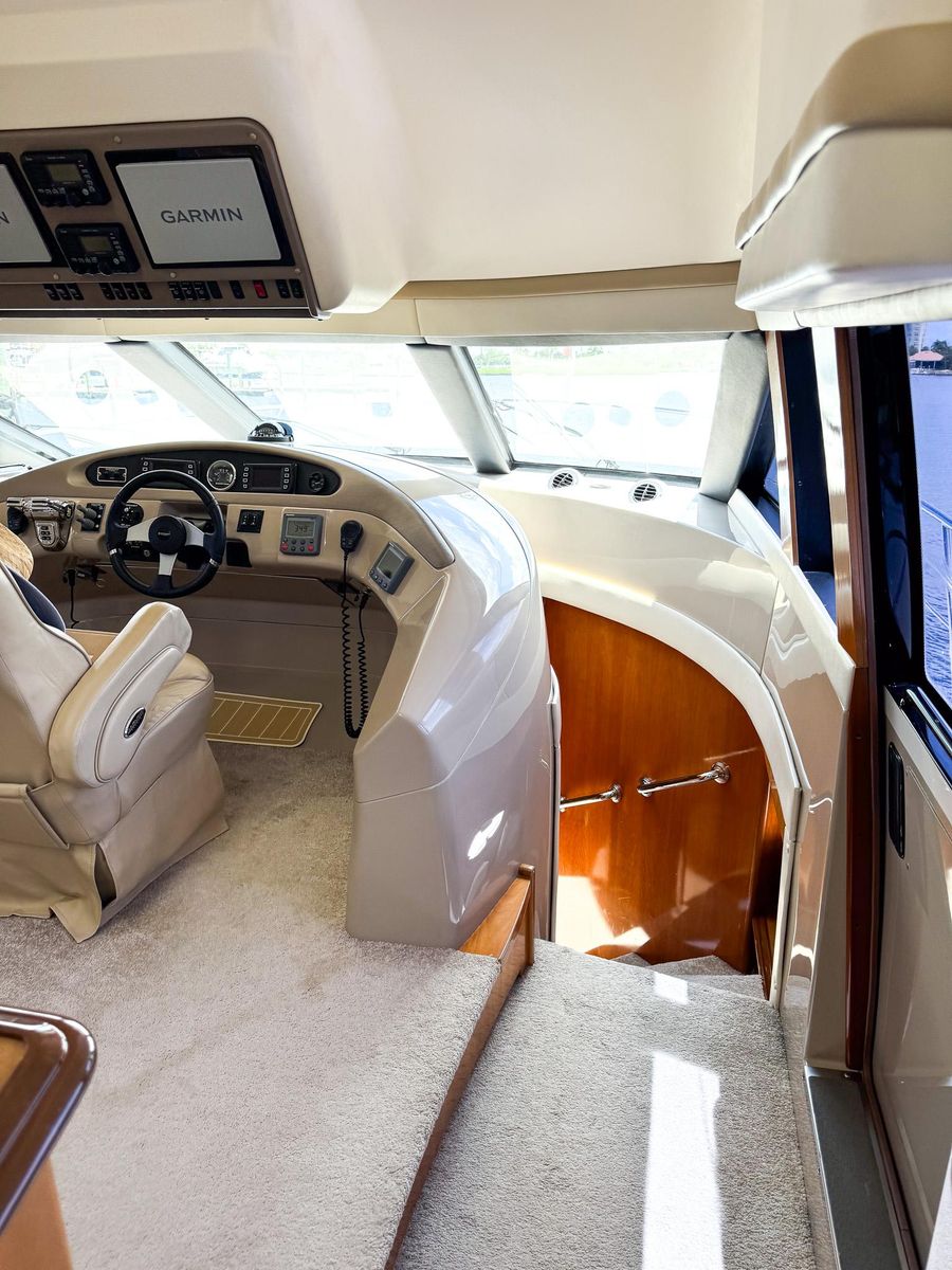 2006 Carver 56 