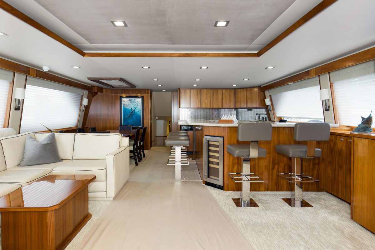 2016 Viking 92 