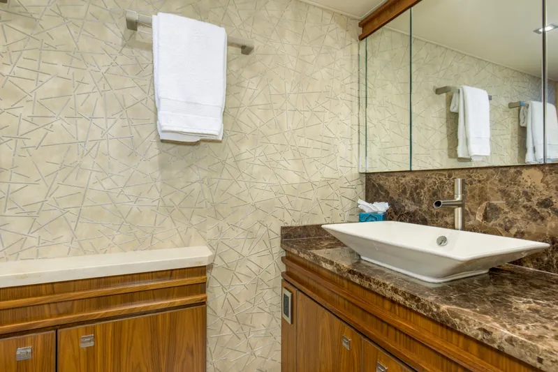 Touche Yacht Photos Pics 2016 92 Viking Enclosed Bridge Touché Master Stateroom Head