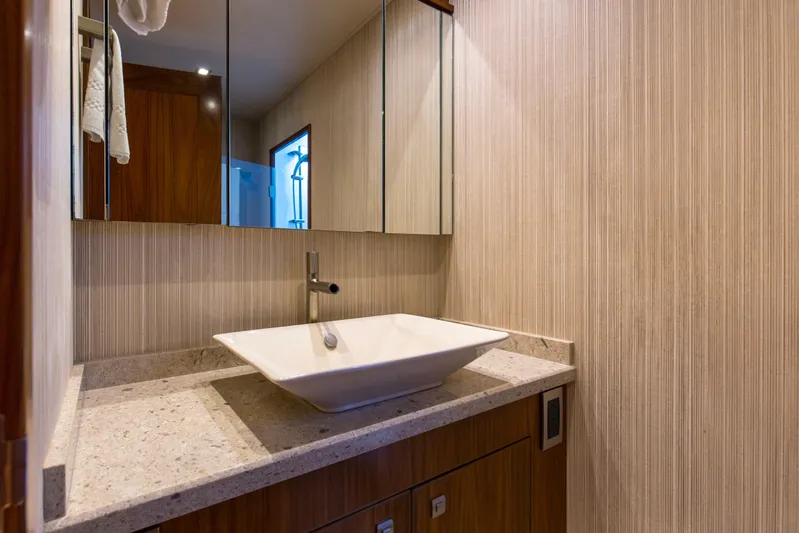 Touche Yacht Photos Pics 2016 92 Viking Enclosed Bridge Touché Forward Stateroom Head