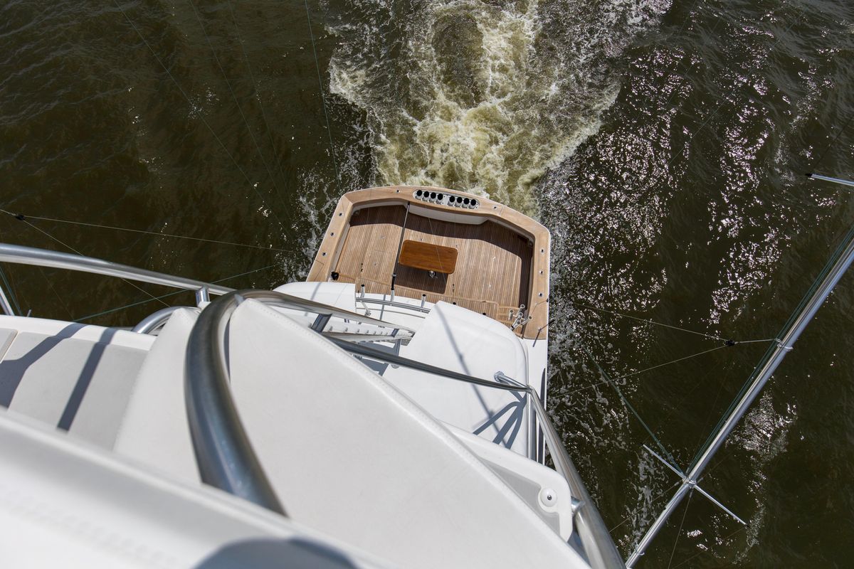 2016 Viking 92 