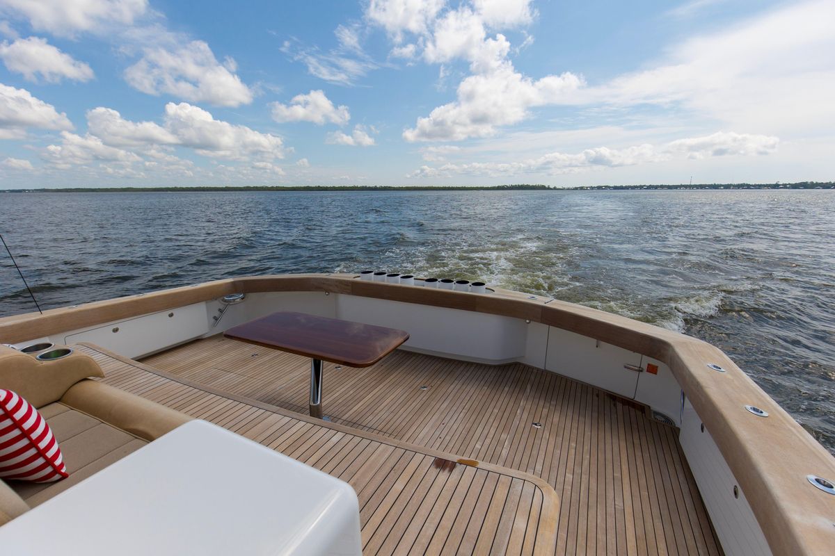 2016 Viking 92 