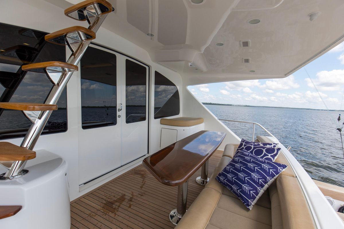 2016 Viking 92 