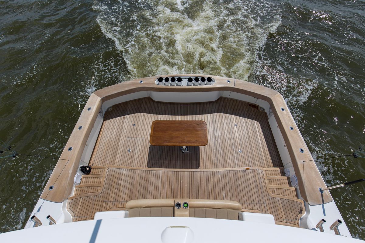 2016 Viking 92 