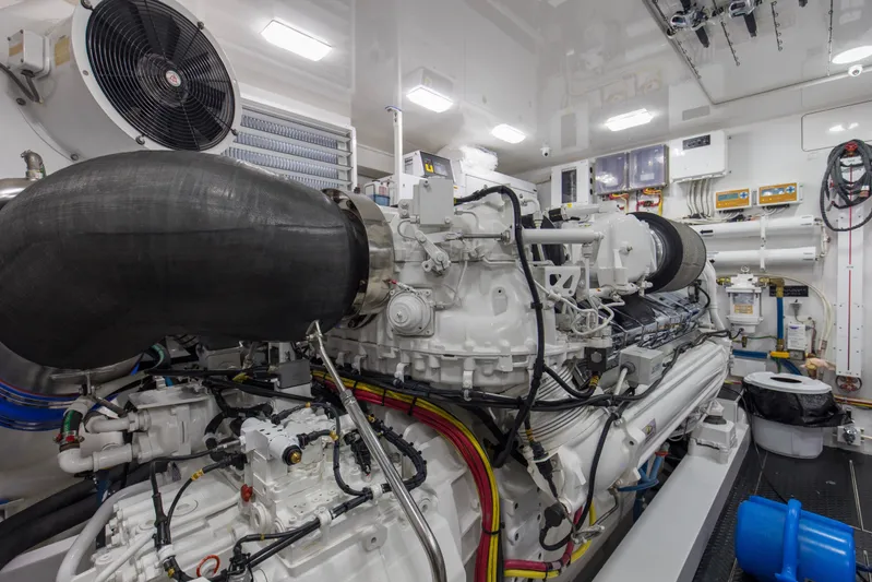 Touche Yacht Photos Pics 2016 92 Viking Enclosed Bridge Touché Engine Room