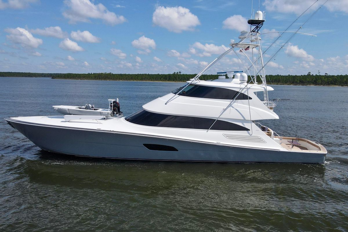 2016 Viking 92 