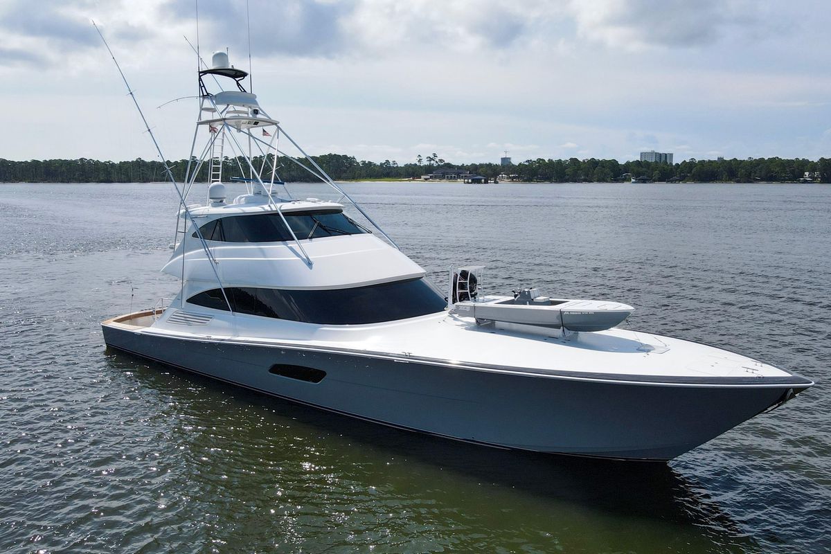 2016 Viking 92 
