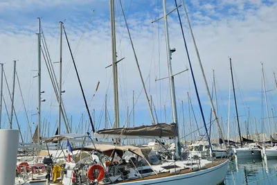 1986 Dufour 42 LACOSTE