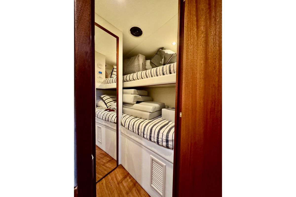 2013 Hatteras 60 