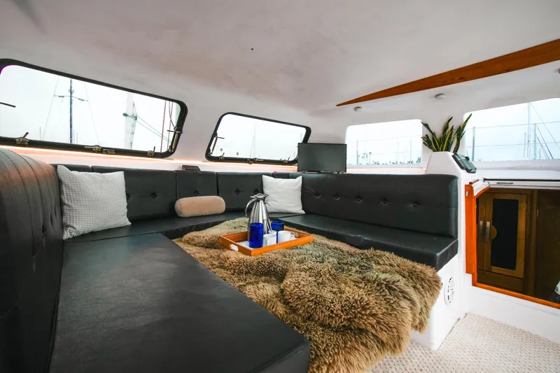 Nine Lives Yacht Photos Pics 