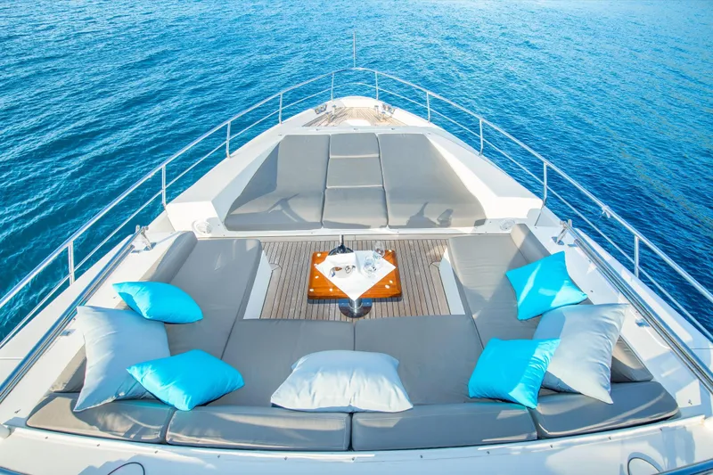 Hubo Yacht Photos Pics Luxurious 2016 Azimut 84 yacht deck with cushions and ocean view.