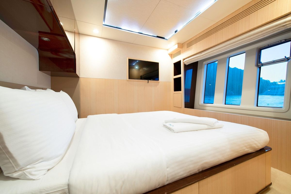 2016 Azimut 84 