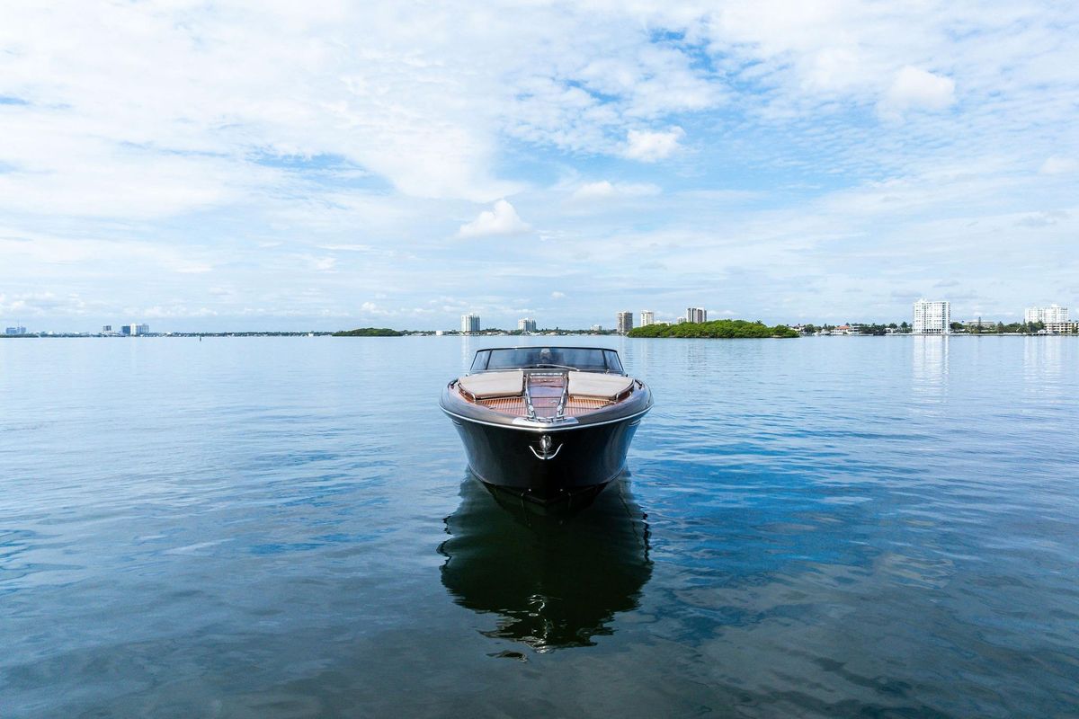 2014 Riva 44 