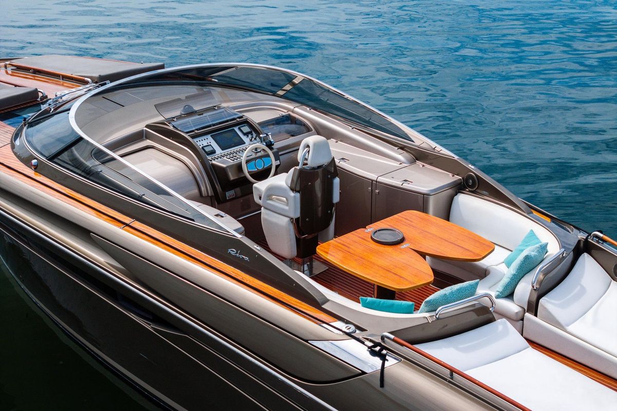2014 Riva 44 