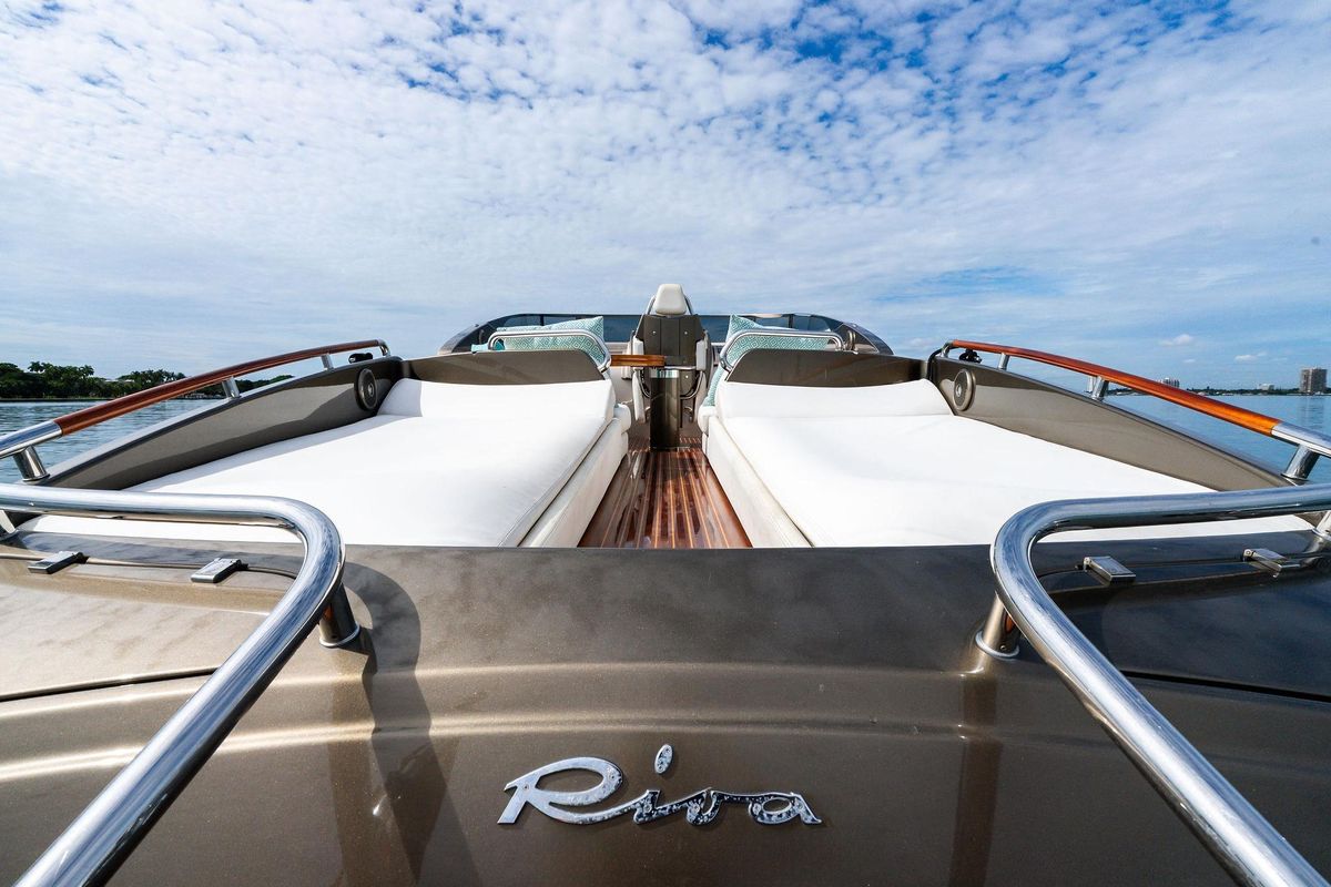 2014 Riva 44 