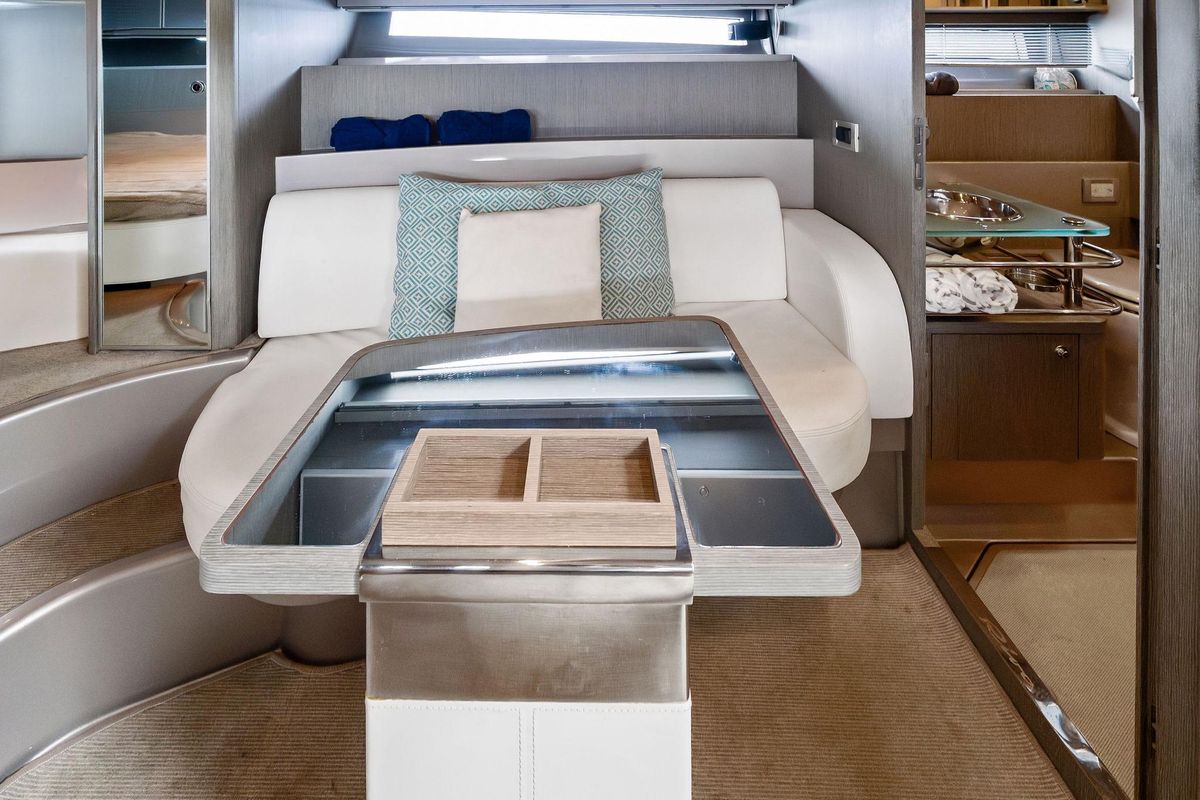 2014 Riva 44 