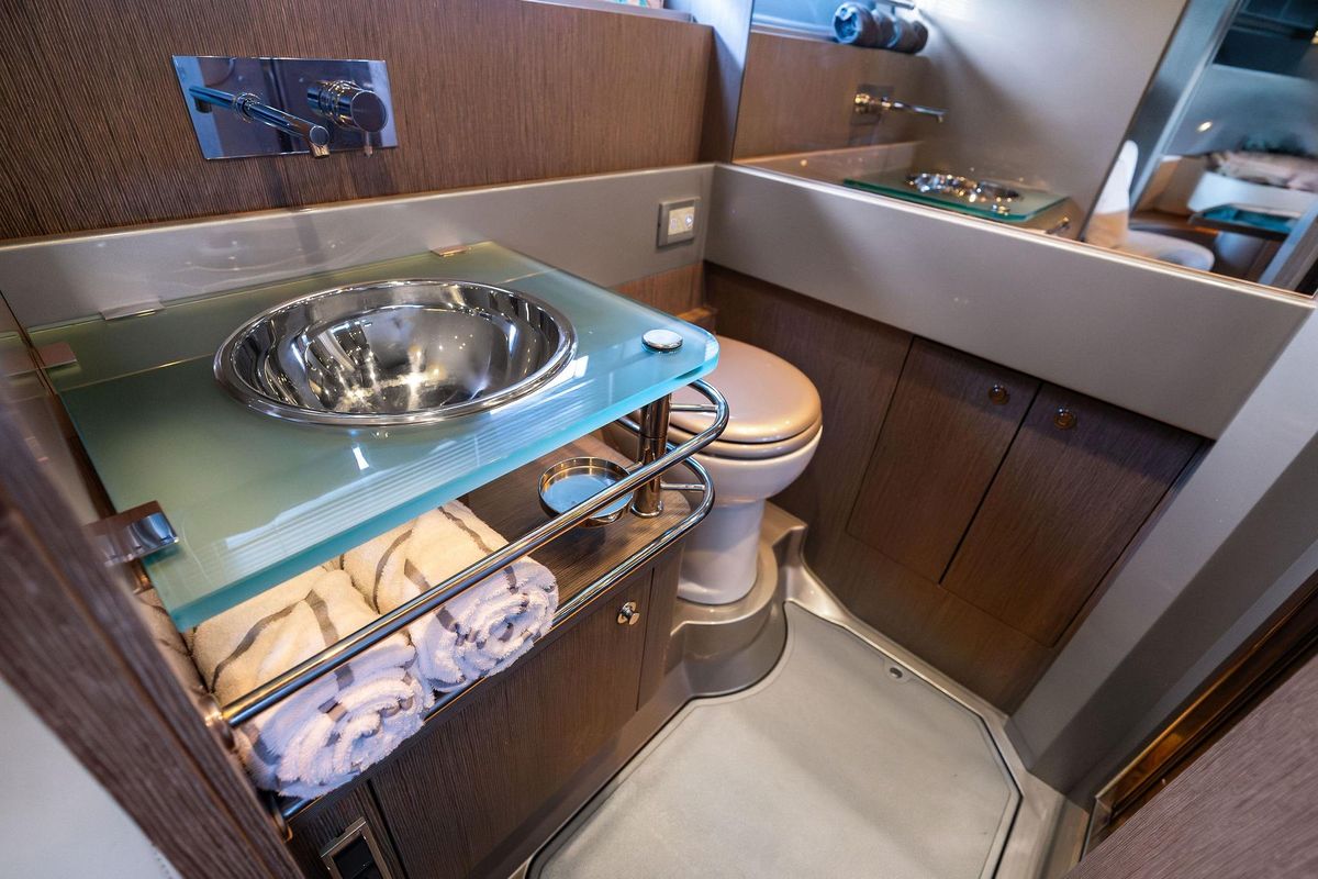 2014 Riva 44 