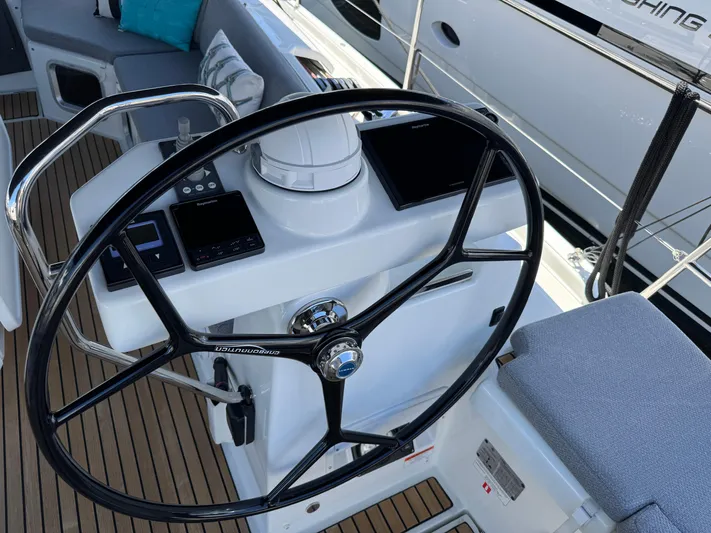 Genesis Yacht Photos Pics 