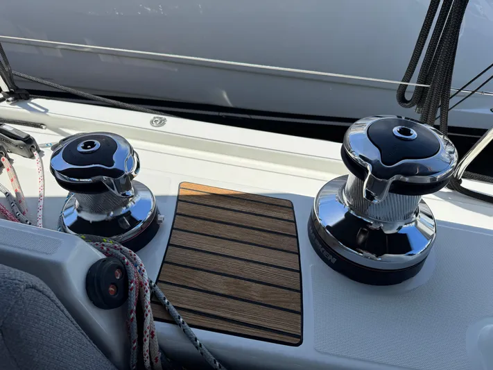 Genesis Yacht Photos Pics 