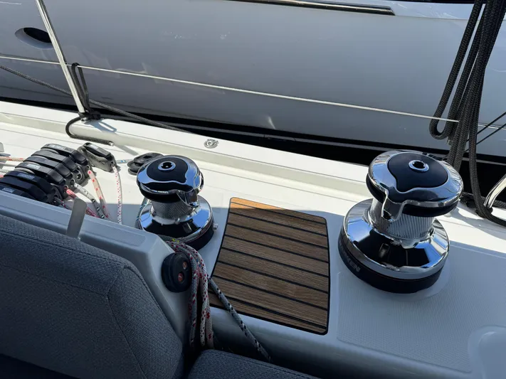 Genesis Yacht Photos Pics 