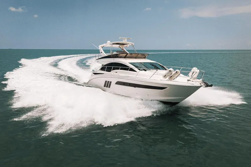 No Pods - Shaft Drive Yacht Photos Pics 