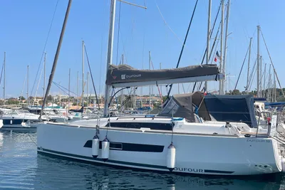 2023 Dufour 32