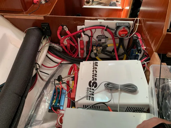 Oasis Yacht Photos Pics Electrical system setup in a 2004 Beneteau Oceanis 393 sailboat.