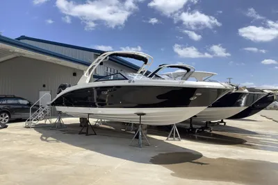 Sea Ray SDX 290 Outboard