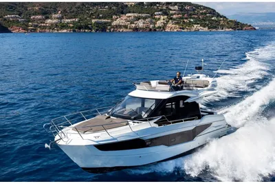 2020 Galeon 400 Fly