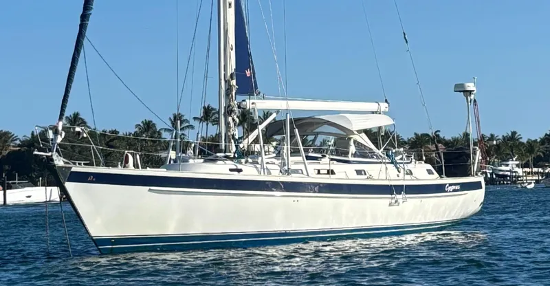 Cygnus Yacht Photos Pics 