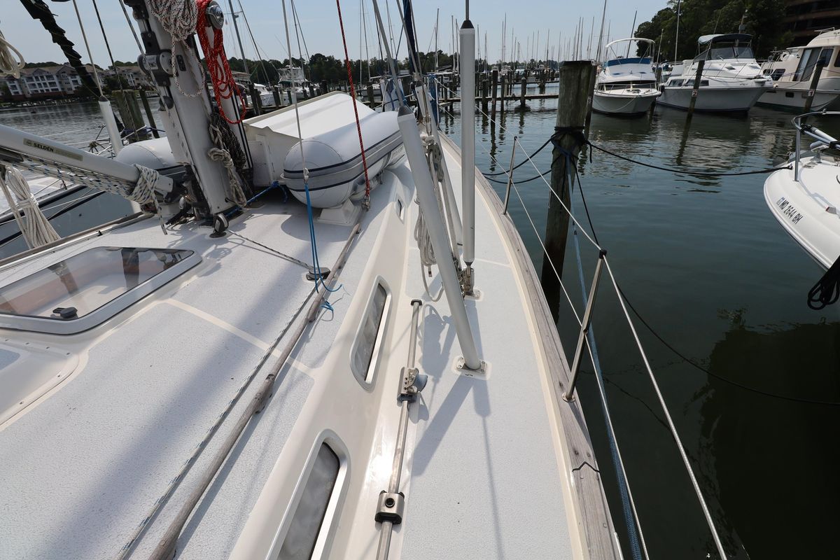 2000 Hallberg-Rassy 46 