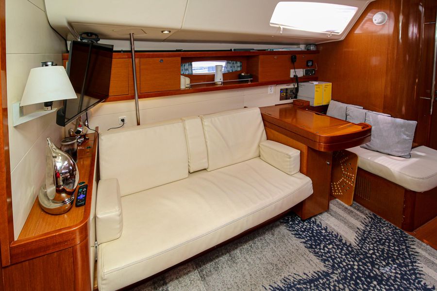 2012 Beneteau Oceanis 54