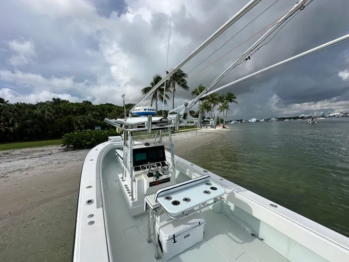  Yacht Photos Pics 2007 Contender - Aft