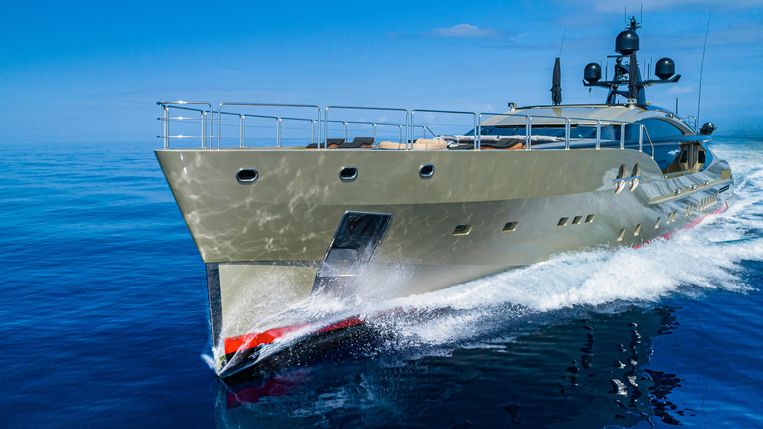 2010-171-palmer-johnson-sport-yacht-170